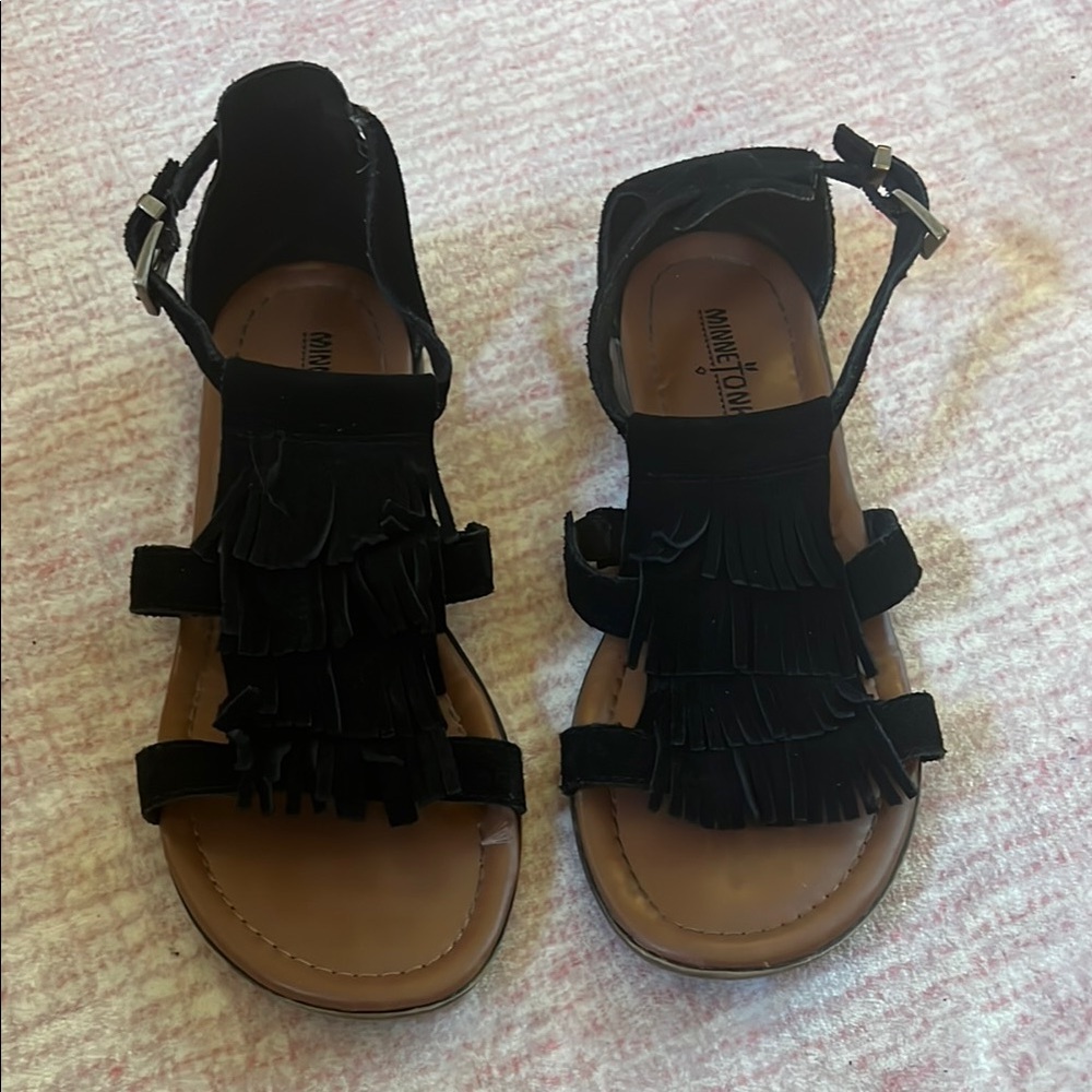 Minnetonka Black and Brown Strappy Leather Sandals
